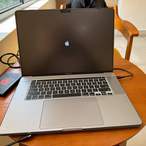 MacBook Pro 16 2019 16G VGA4G 512GB